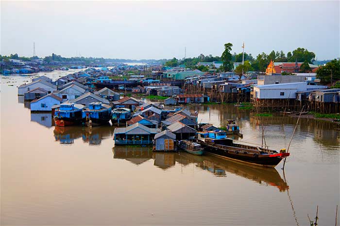cruise on mekong delta on 2 3 4 or 5 days floating village